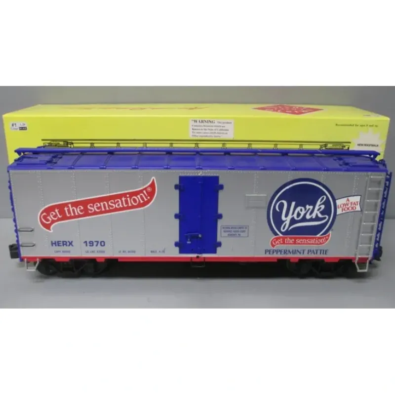 Trains|Aristo-Craft 46231 York Peppermint Patties Reefer Car - Model Train Junction: Quality Parts and Art Supplies