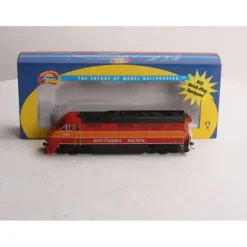Trains|Athearn 26346 HO Southern Pacific Daylight F59PHI Diesel Locomotive # 6496 RTR LN/Box - Model Train Junction: Quality Parts and Art Supplies