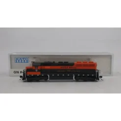 Trains*Kato 176-3127 N Great Northern SD-45 'Hustle Muscle' Diesel Locomotive #400 - Model Train Junction: Quality Parts and Art Supplies