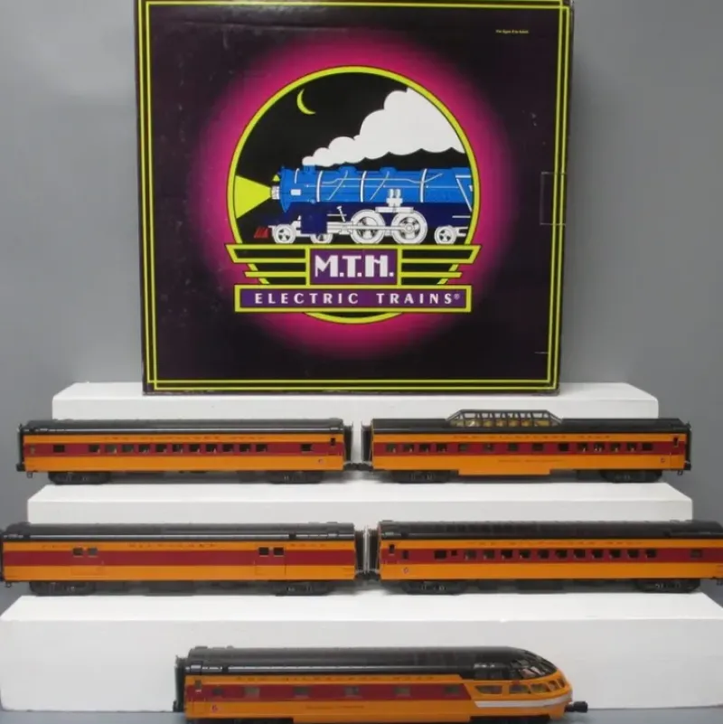 Trains*MTH 20-65112 O MILW 70' Streamlined Smooth Sided Passenger Car Set (Set of 5) - Model Train Junction: Quality Parts and Art Supplies