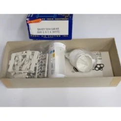 Roundhouse 3304 White GATX Shorty Tank Car Kit - Model Train Junction: Quality Parts and Art Supplies Online