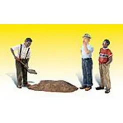 Woodland Scenics A2568 G Whistle While He Works Figures (Set of 4) - Model Train Junction: Quality Parts and Art Supplies Outlet